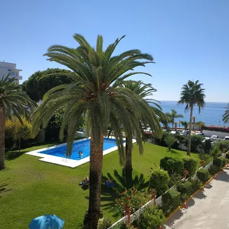 Carabeo I 18 Menyber Apartment *